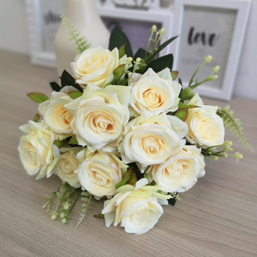 Искусственные цветы в Октябрьске | Цветы искусственные «Розы острые», молочно-персиковые, букет